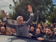 SURSE: Călin Georgescu, blocat de jandarmi la Alba Iulia