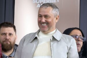 adbcb85f-a823-4955-af30-11c0bdae7a8f