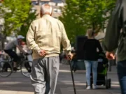 ‘M-a atins între picioare cu o mână și mi-a apucat încheietura cu cealaltă’: doi români foloseau o metodă scandaloasă pentru a fura ceasuri de lux de la bătrâni