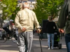 ‘M-a atins între picioare cu o mână și mi-a apucat încheietura cu cealaltă’: doi români foloseau o metodă scandaloasă pentru a fura ceasuri de lux de la bătrâni