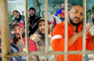 Italienii l-au băgat pe Dani Mocanu în celulă cu 40 de români și acum nu mai știu care e