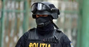 Șef din poliție, cercetat de DIICOT. Este suspectat că ar fi oferit protecţie unui grup infracţional implicat în jocuri de noroc ilegale şi camătă