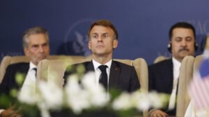 macron-anunta-eliberarea-a-doi-francezi-retinuti-in-iran-5357036