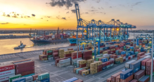 Stare de alertă! Incendiu la instalația de încărcare a navelor în Portul Constanța