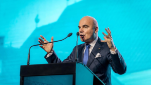 media-173184902040274300