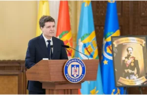 Cum și-a readus aminte Nicușor Dan de oamenii lui Cioloș. Cine sunt urmașii domnitorului elogiat de președinte