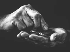 O tânără din Gorj a furat de la propria bunică: 77.000 de lei dispăruți prin aplicațiile bancare ale bătrânei