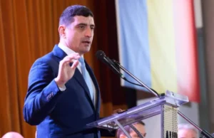 George Simion torpilează coaliția de guvernare: „Tăiați banii pentru partidele politice! Nu vă lasă AUR să tăiați sinecurile și pensiile speciale?”