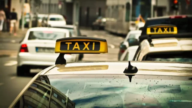 taxi-1515420_1280_f528aa4bde