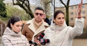 Anca Alexandrescu, în stradă, printre oameni, fără comunicate seci sau clipuri de campanie regizate. Luiz Lazarus: „Nu mai e loc de stat în casă!”