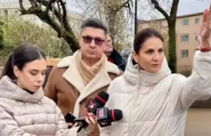 Anca Alexandrescu, în stradă, printre oameni, fără comunicate seci sau clipuri de campanie regizate. Luiz Lazarus: „Nu mai e loc de stat în casă!”