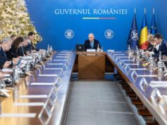 Guvernul a prelungit și în 2026 cumulul pensiei cu salariul, cu prioritate în Educație și Sănătate