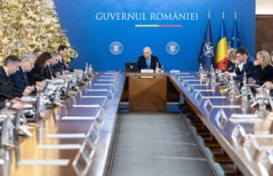 Guvernul a prelungit și în 2026 cumulul pensiei cu salariul, cu prioritate în Educație și Sănătate