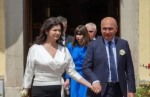 Misterul căsătoriei lui Ilie Bolojan: Cine este și cu ce ocupă Ioana, „soția” premierului