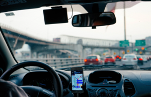 Administrator trimis sub control judiciar, după ce DNA a intrat tare în firmele de ride-sharing