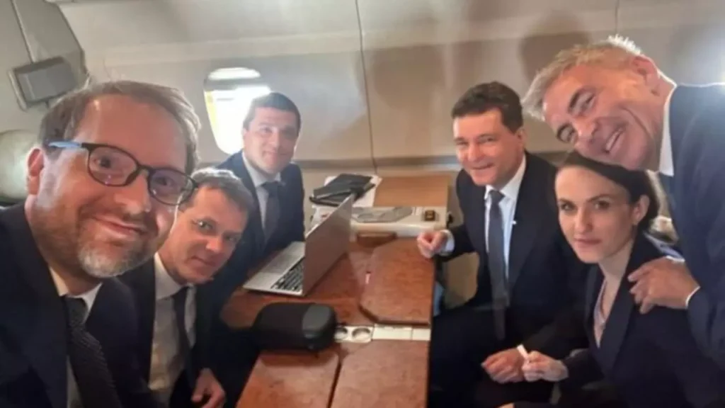 2025_07_19_565_1752914027_rsz_crp_top_7dd840242c