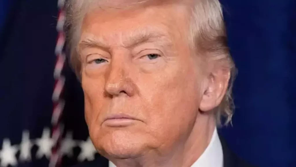 donald-trump-(1)_8bcd7f989f