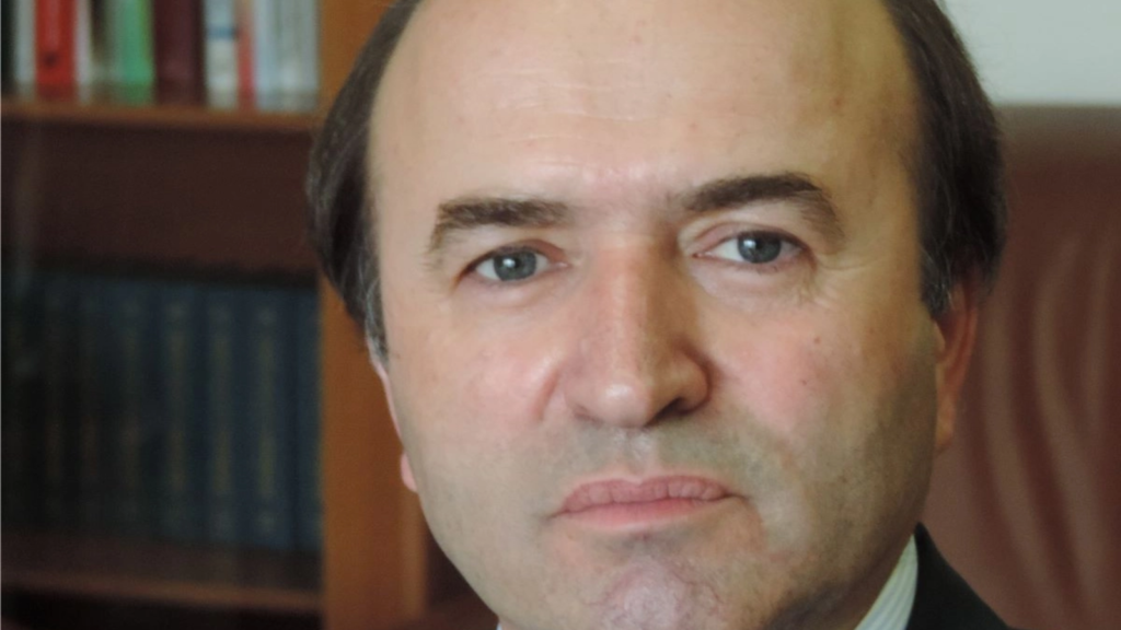 media-173602630280290100