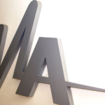 Un partid din România vrea desființarea CNA, CNCD și reducerea numărului de ministere