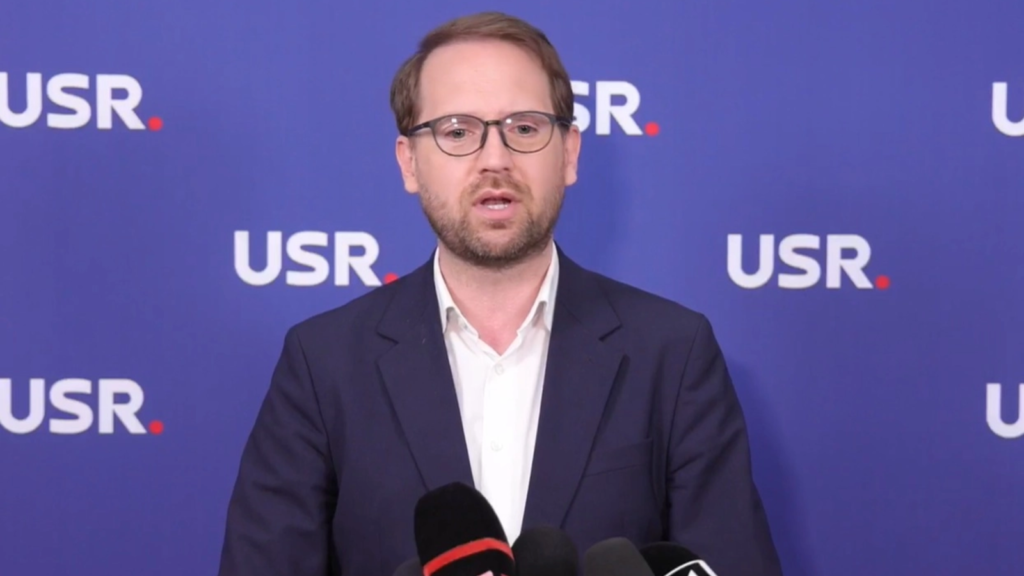 media-174981742645914300