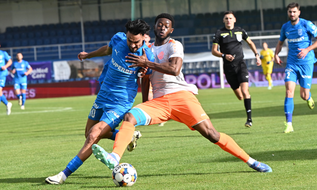 Universitatea Craiova – Metaloglobus ora, 15:00. Cel mai bun atac întâlnește cea mai slabă apărare