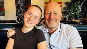 tata-fiica_5cf8f4807f