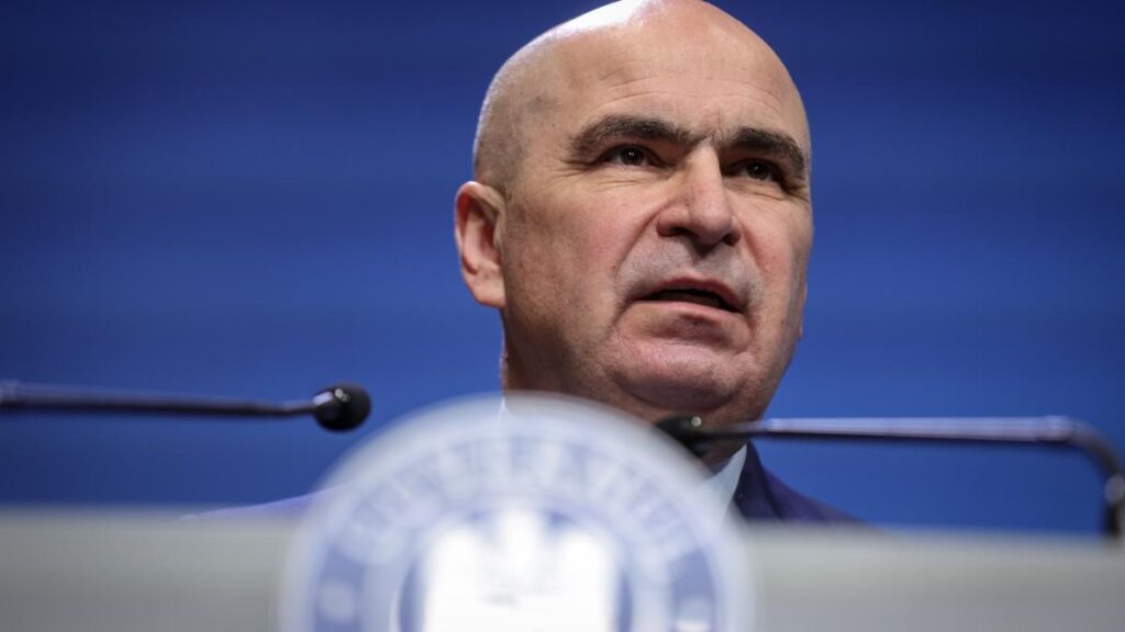 bolojan-trimite-la-ccr-argumente-impotriva-sesizarii-avocatului-poporului-pe-oug-privind-taierile-din-administratie-1052369