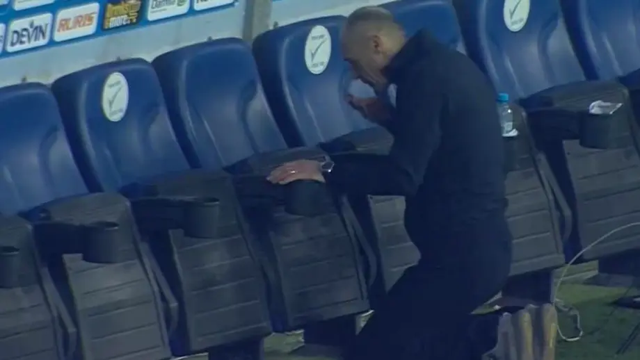 imagini-emotionante-dupa-u-craiova-fc-arges-0-1-bogdan-andone-in-genunchi-rugandu-se-si-pupand-o-icoana-in-stilul-lui-anghel-iordanescu-e1773434546165