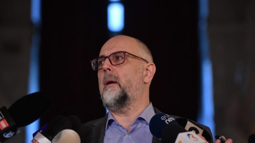 kelemen-hunor-ii-da-dreptate-lui-nicusor-dan-ar-fi-catastrofal-un-guvern-minoritar-pnl-usr-sustinut-de-aur-5390959