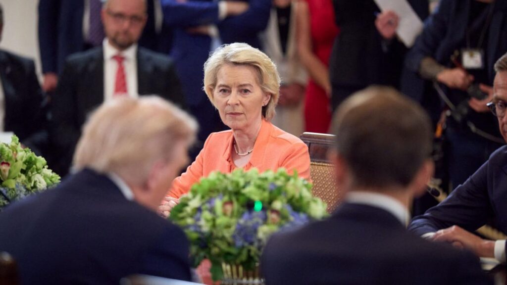 ne-autodistrugem-ue-se-opune-planului-lui-trump-de-a-ridica-sanctiunile-asupra-petrolului-rusesc-1052387