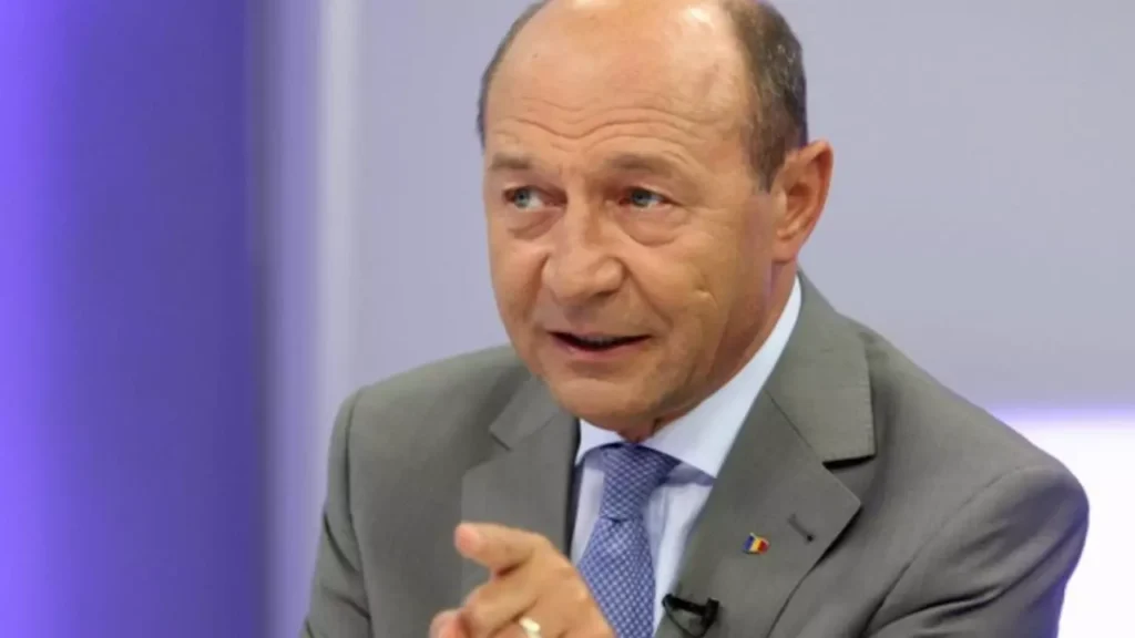 traian-basescu-poaz-poza_16f4418725