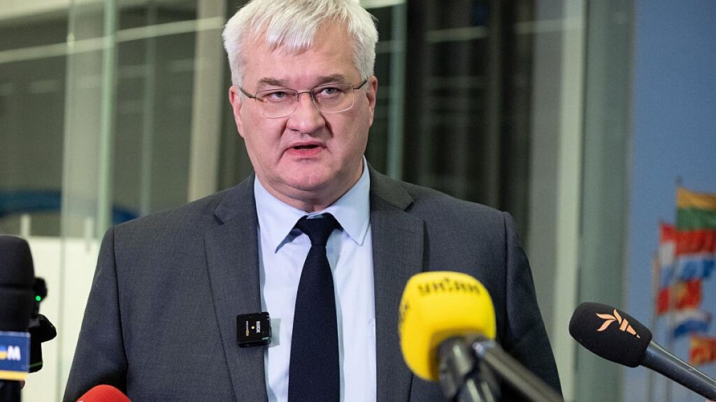 ucraina-cere-ungariei-sa-ii-restituie-fondurile-si-lingourile-de-aur-confiscate-dupa-interceptarea-unui-transport-de-valori-1051846