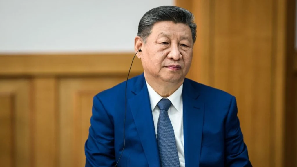 Chinas-President-Xi-Jinping-ousts-two-top-generals