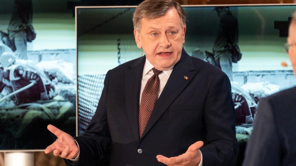 crin-antonescu-nu-pot-sa-nu-observ-un-prim-gest-prezidential-sanatos-al-lui-nicusor-dan-5395802